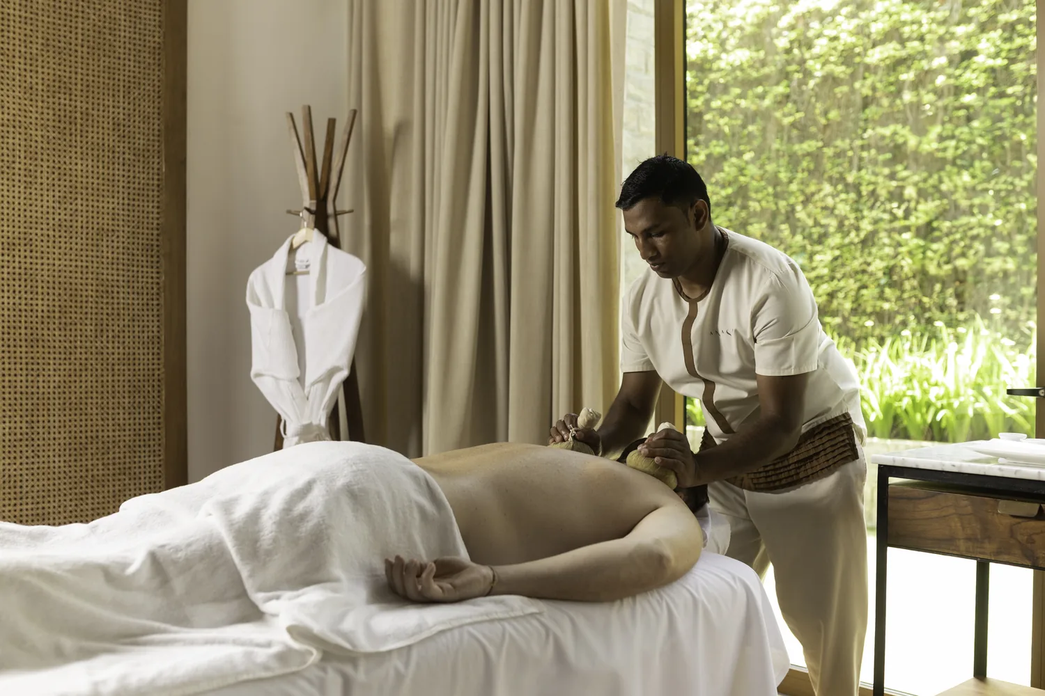 Personalized wellness therapy at a Sri Lankan retreat